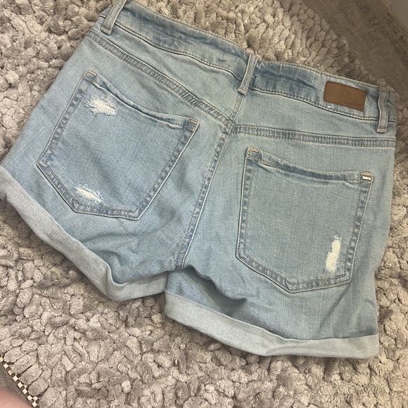 GARAGE Mid-Rise Jean Shorts - Picture 3 of 3